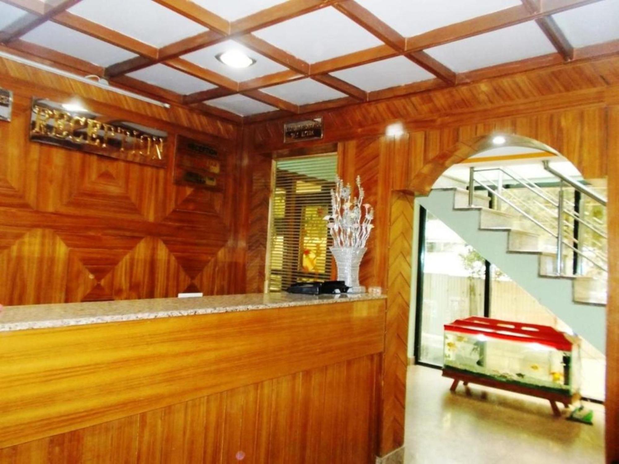 Moon Hotel Mallital, Near Nainital High Court Eksteriør bilde