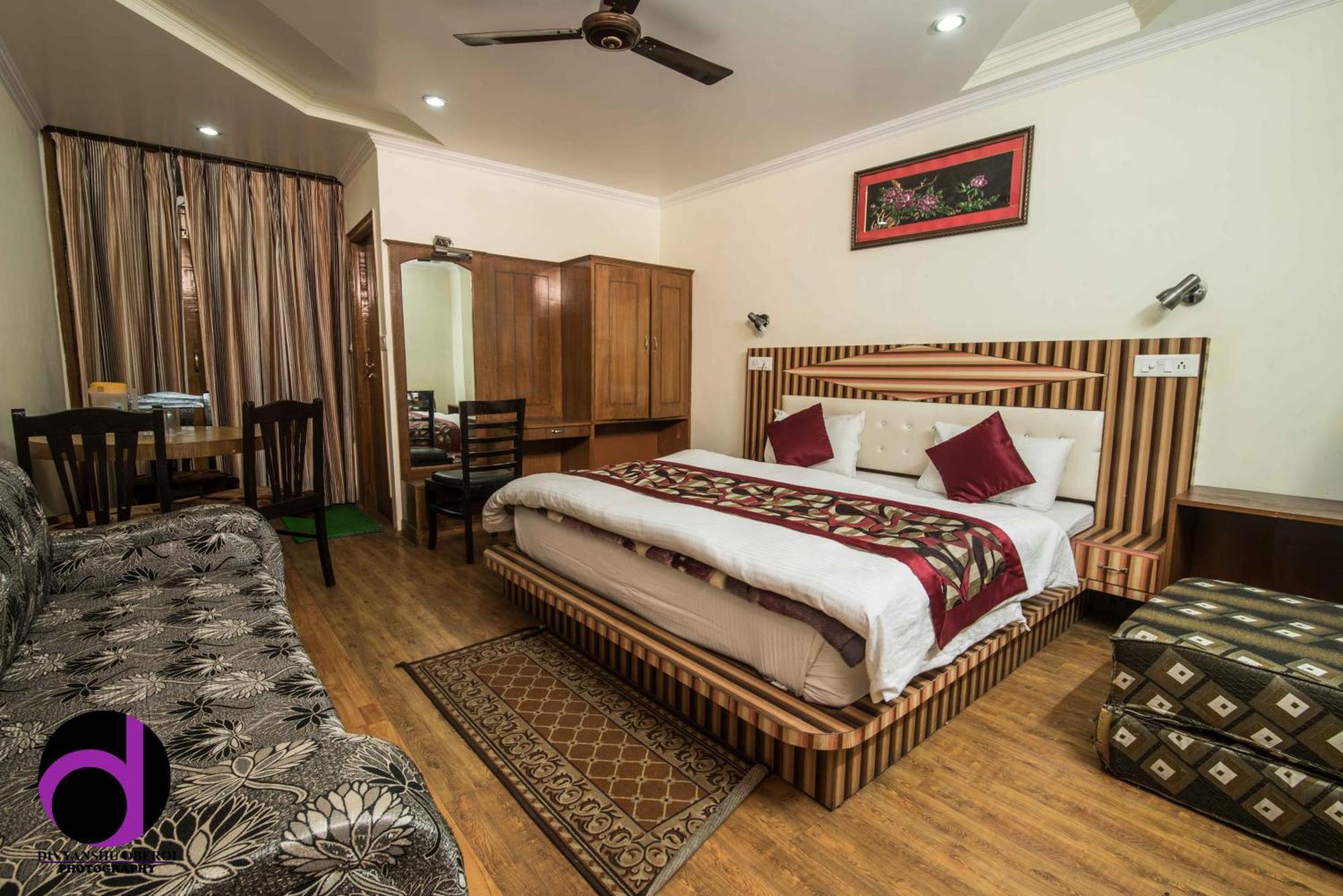 Moon Hotel Mallital, Near Nainital High Court Eksteriør bilde